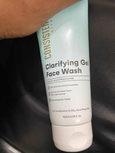 Clarifying Gel Face Wash photo review